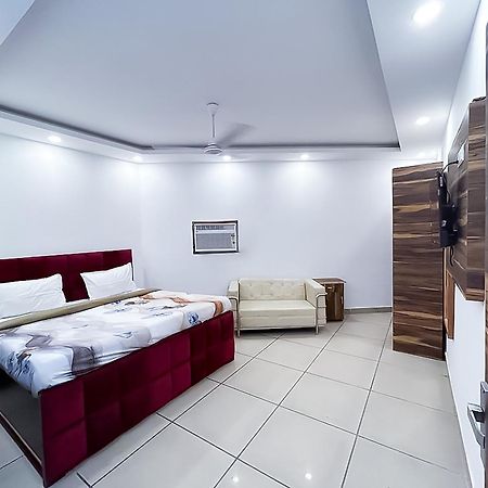 Hotel Js Garden - Near Jaypee Hospital Noida Exterior foto