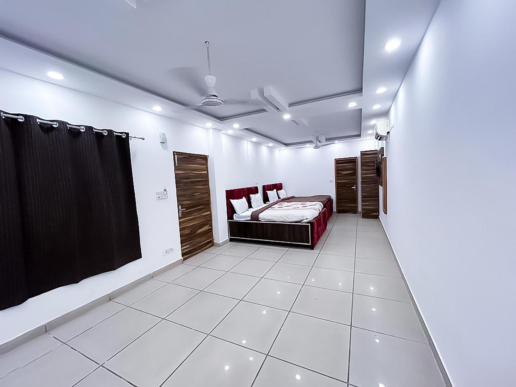 Hotel Js Garden - Near Jaypee Hospital Noida Exterior foto